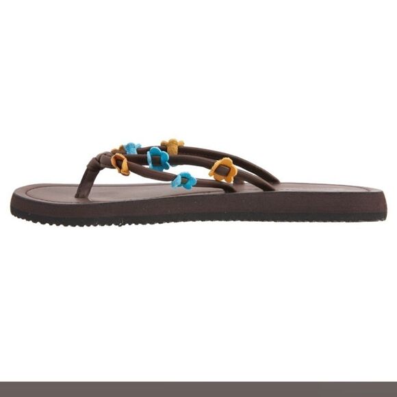 High Tide FlipFlops   - Picture 6 of 9